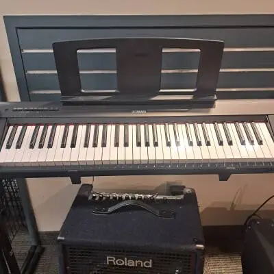 Yamaha - NP15 B